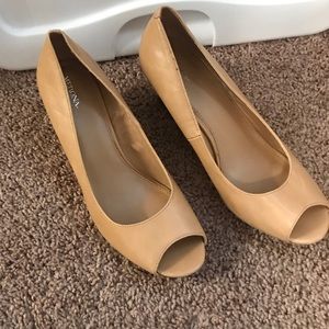 Tan wedges